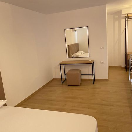 Sunrose Residences ساراندا المظهر الخارجي الصورة