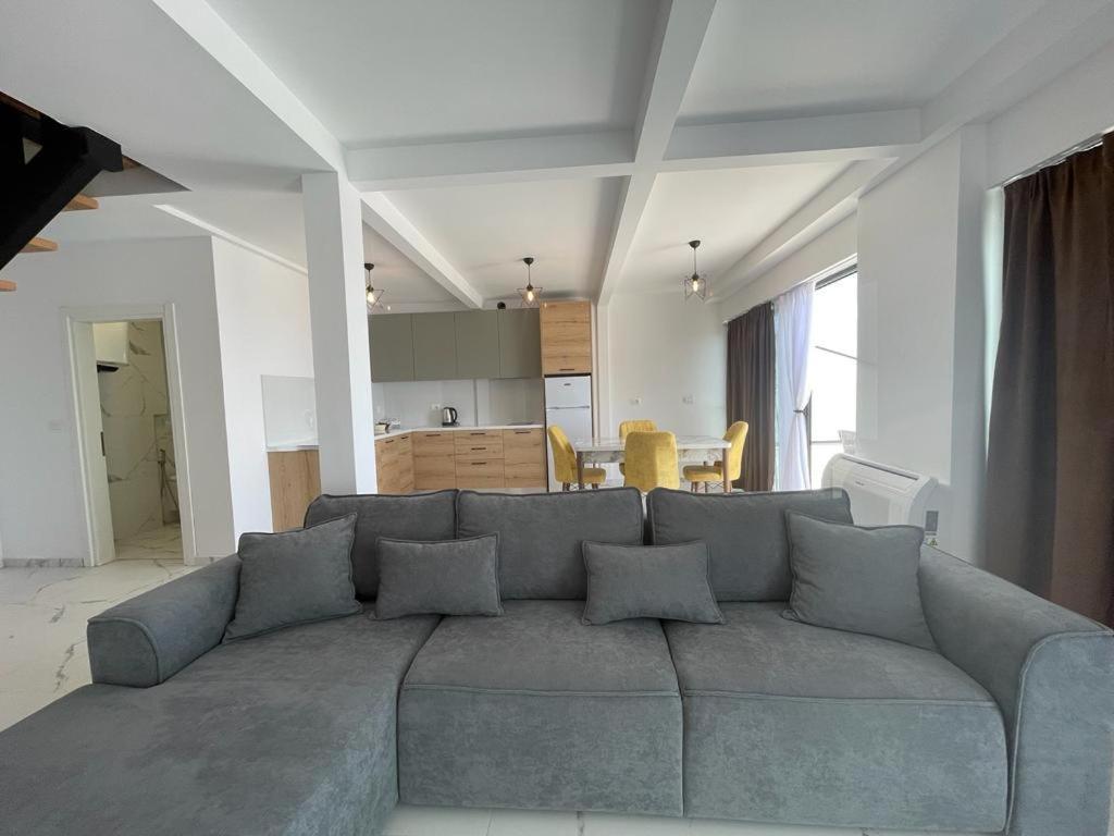 Sunrose Residences ساراندا المظهر الخارجي الصورة