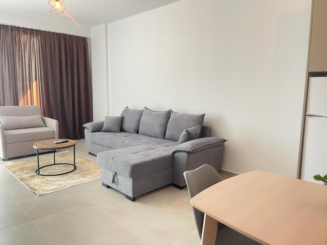 Sunrose Residences ساراندا المظهر الخارجي الصورة