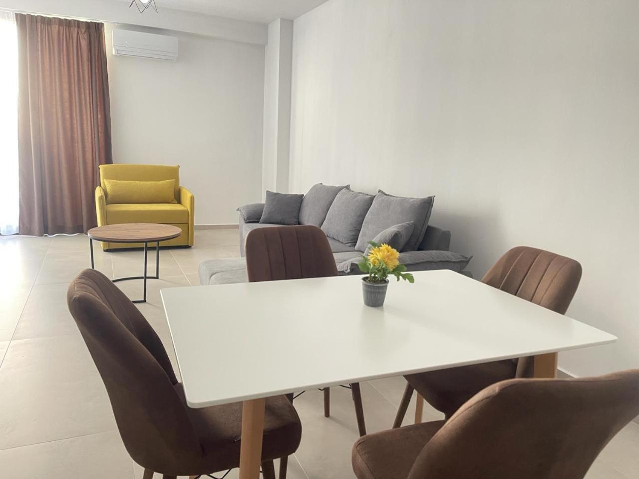 Sunrose Residences ساراندا المظهر الخارجي الصورة
