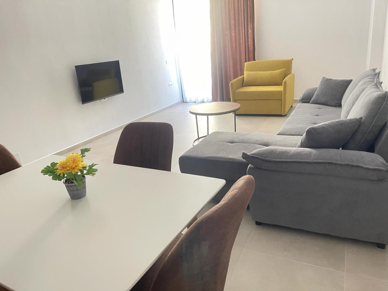 Sunrose Residences ساراندا المظهر الخارجي الصورة
