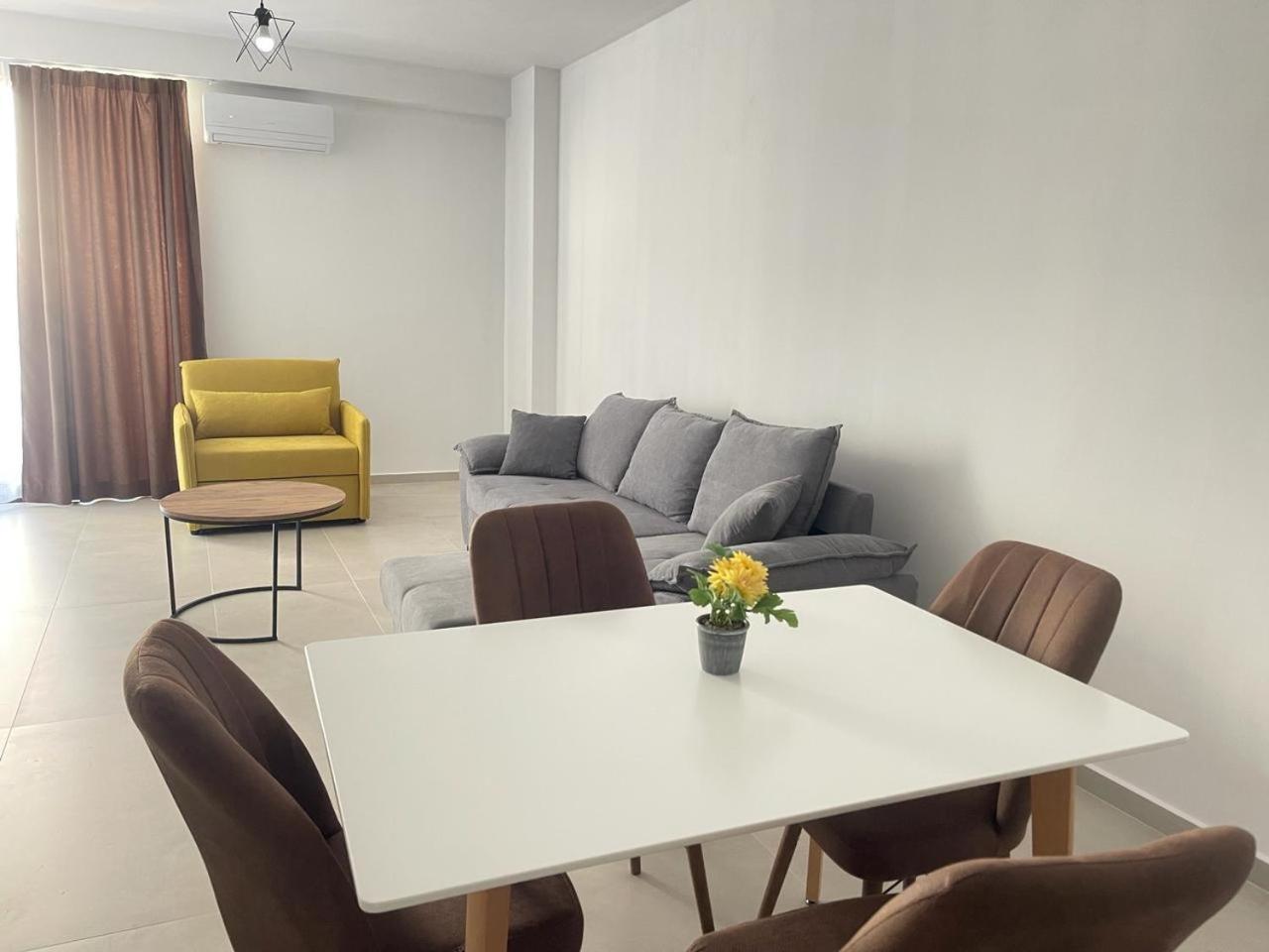 Sunrose Residences ساراندا المظهر الخارجي الصورة